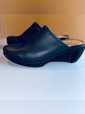 Naot wedge clogs size EU 41